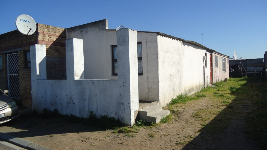 2 Bedroom Property for Sale in Chris Hani Park Western Cape